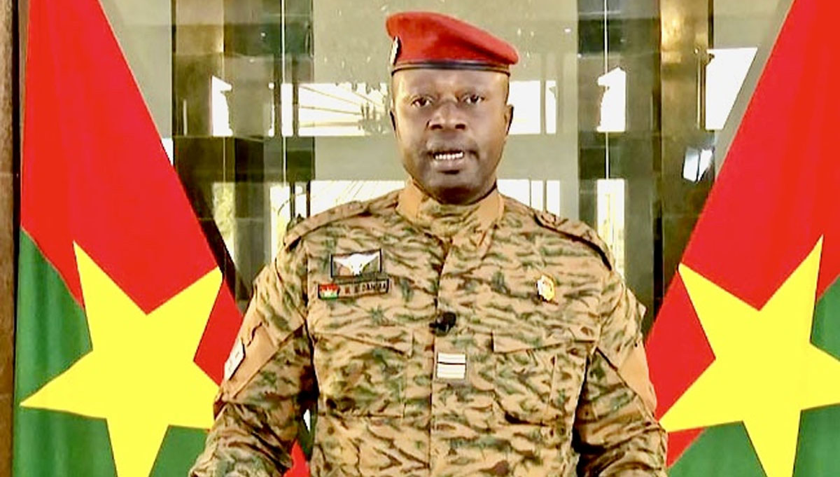 Togo confirma haber acogido al líder derrocado de Burkina Faso Togo confirma haber acogido al líder derrocado de Burkina Faso