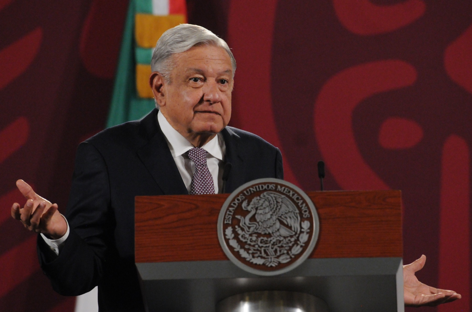 AMLO invita a la ciudadania al Zócalo por informe de Gobierno