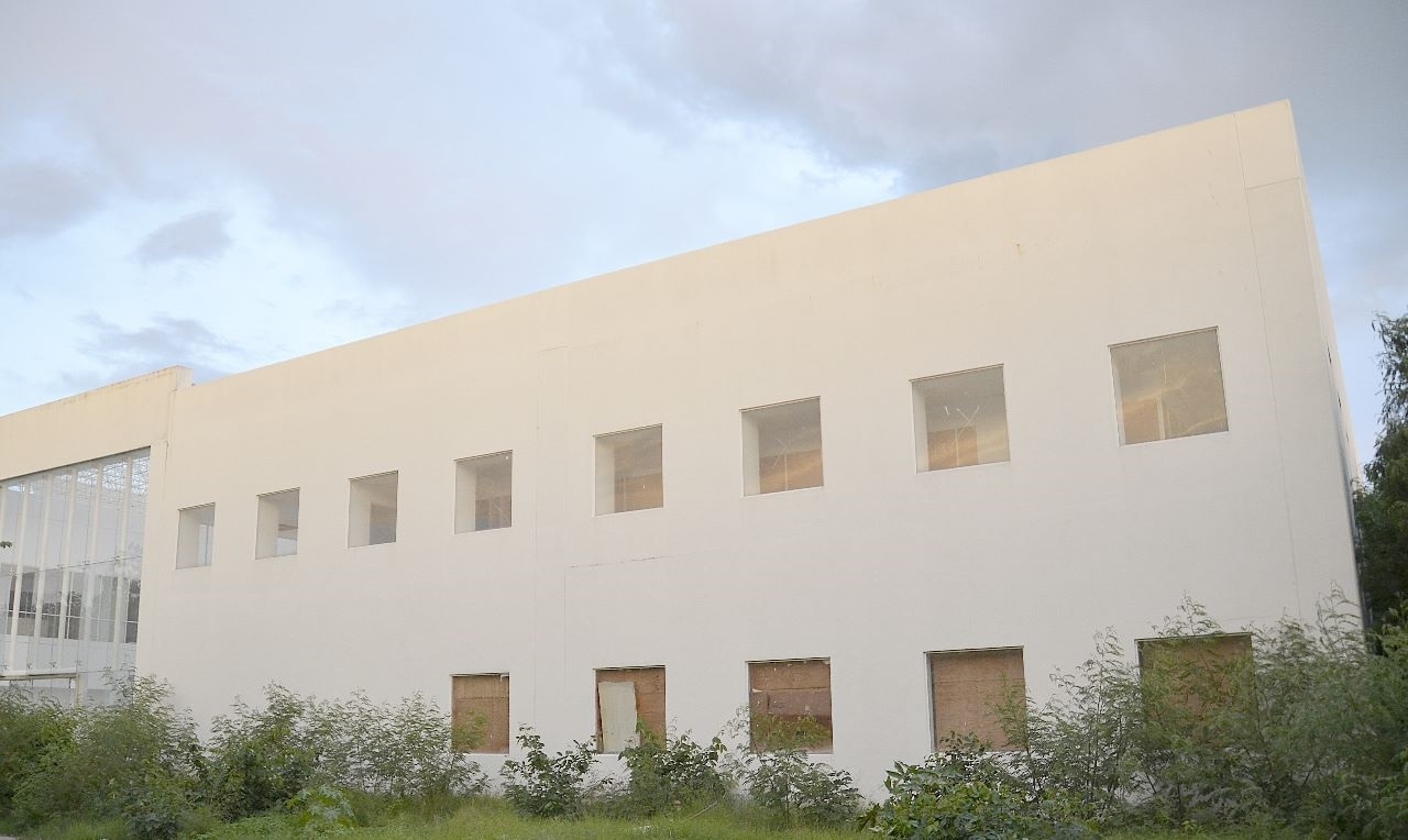 Hospital Materno Infantil de Ciudad del Carmen en obra negra