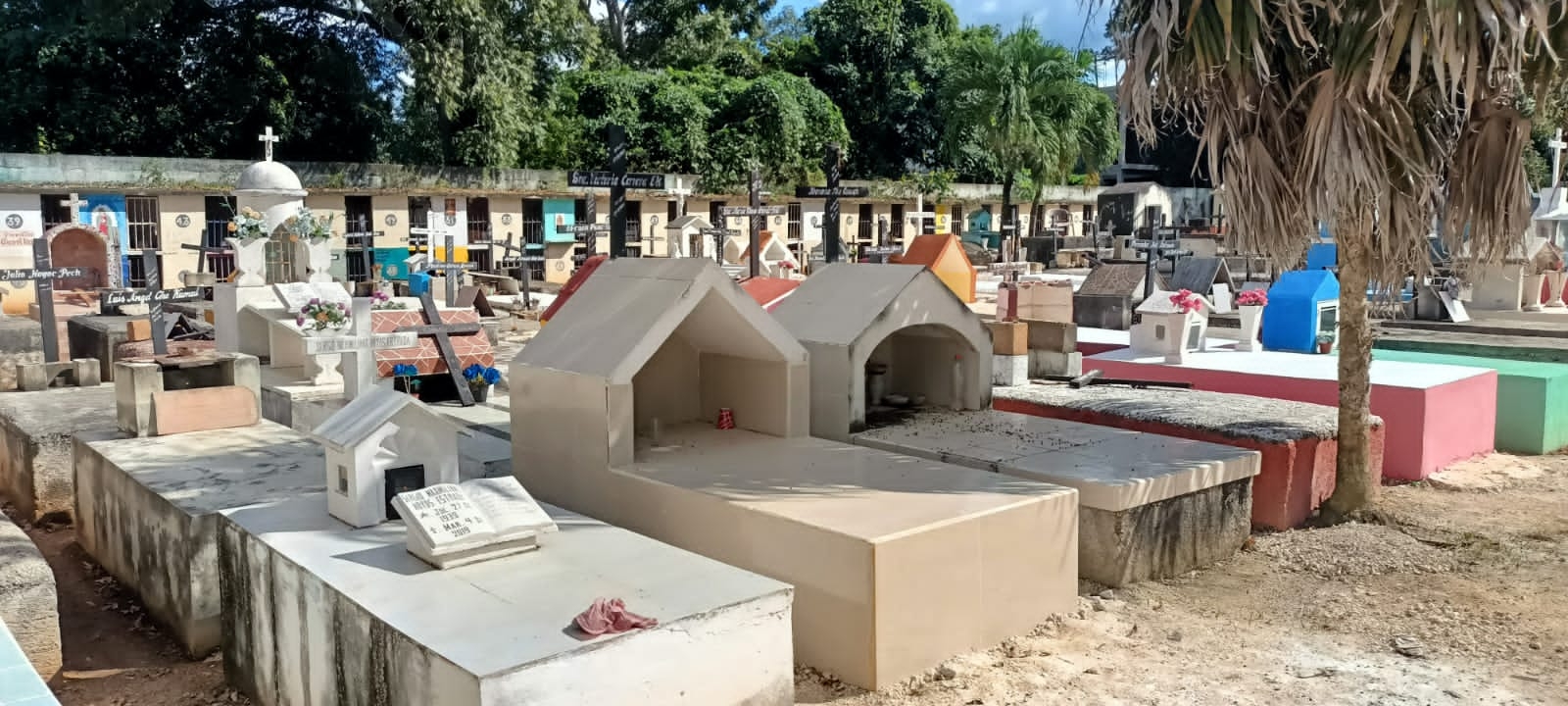 Se espera que en los próximos días acudan más fieles al cementerio