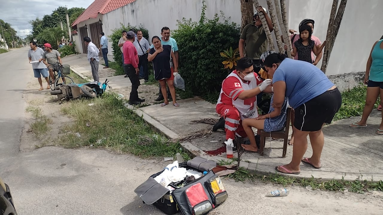 La menor fue atendida por paramédicos de la Cruz Roja La menor fue atendida por paramédicos de la Cruz Roja