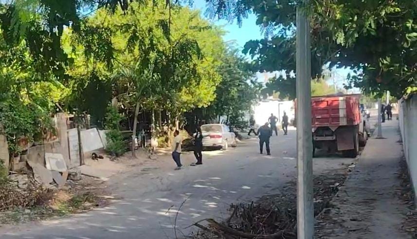 Autoridades acordonaron el lugar tras el ataque a una casa Autoridades acordonaron el lugar tras el ataque a una casa