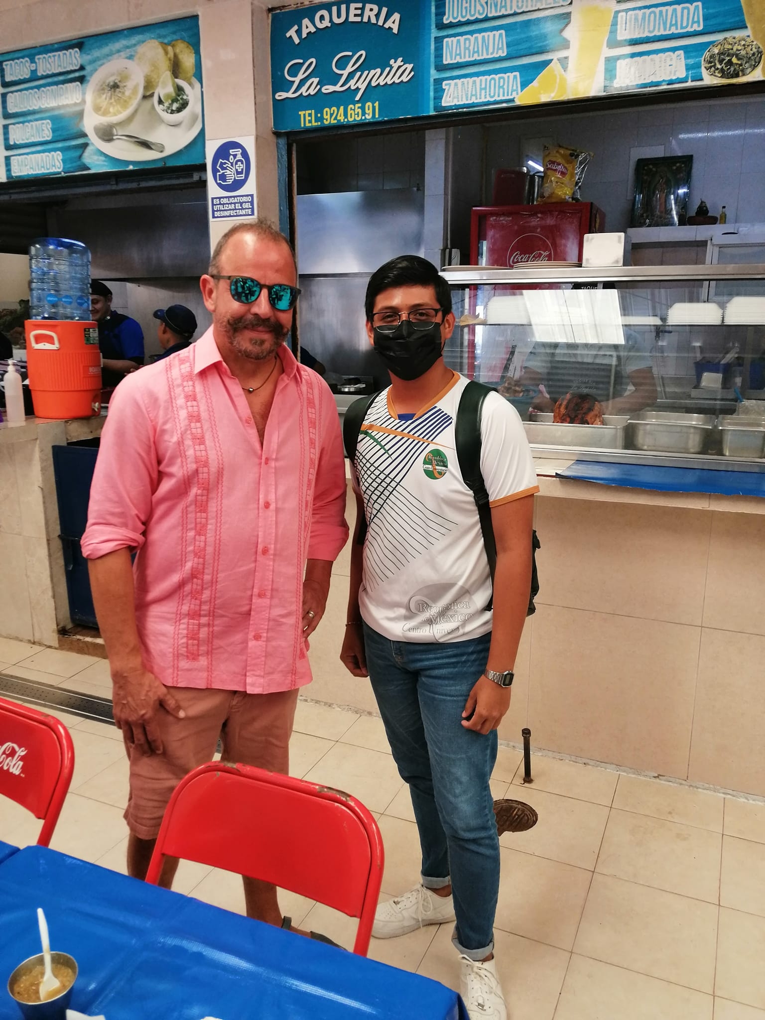 El Chef Benito estuvo en el local La Lupita donde grabó algunos aspectos El Chef Benito estuvo en el local La Lupita donde grabó algunos aspectos