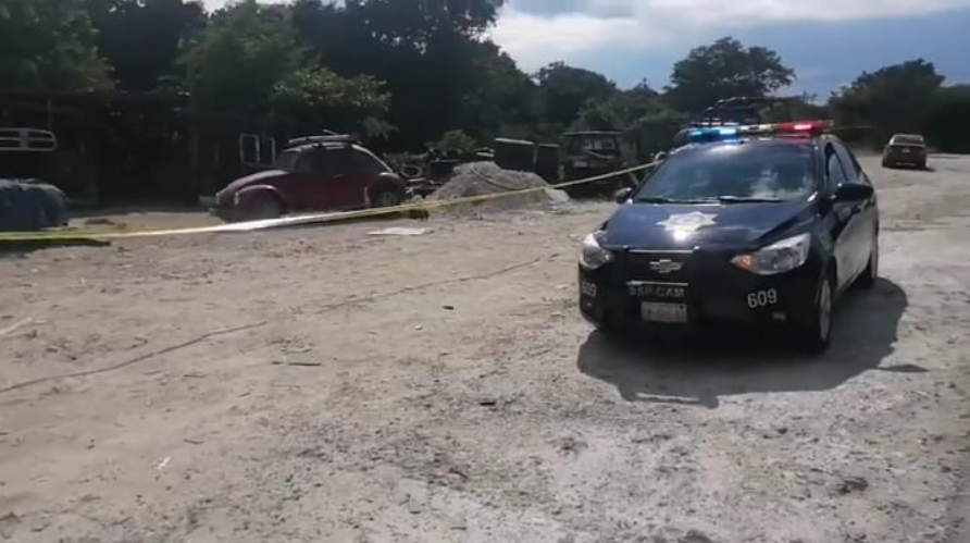 Los testigos pidieron el apoyo de la ambulancia de la Cruz Roja que llego al lugar de los hechos y atendieron al lesionado.