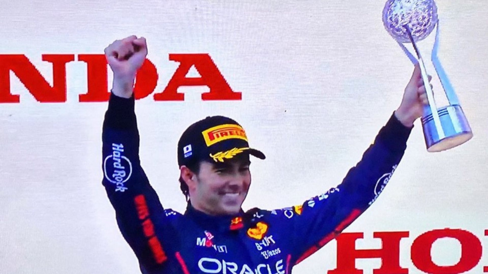Checo Pérez suma su noveno podio de la temporada