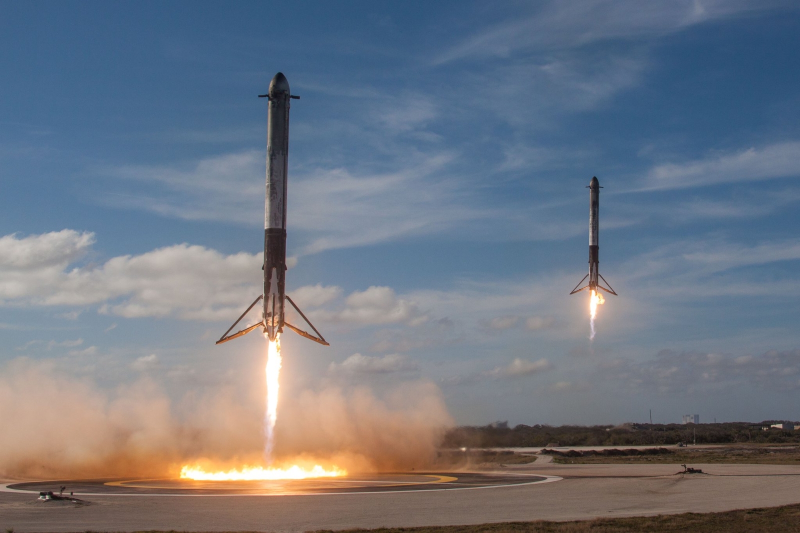 Despega el cohete Falcon Heavy con dos satélites de las Fuerzas Armadas de Estados Unidos Despega el cohete Falcon Heavy con dos satélites de las Fuerzas Armadas de Estados Unidos