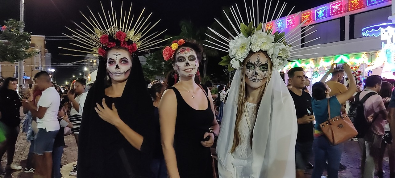 El “Desfile de las Ánimas, con Alma, Vida y Corazón” en Playa del Carmen El “Desfile de las Ánimas, con Alma, Vida y Corazón” en Playa del Carmen