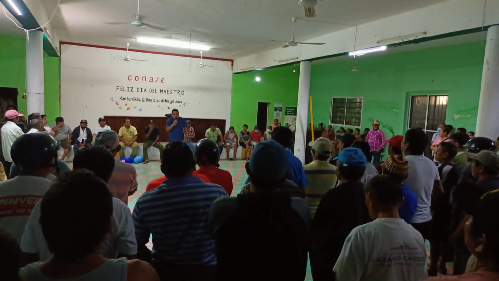 Ejidatarios de Lázaro Cárdenas dialogan sobre bloqueo que mantienen