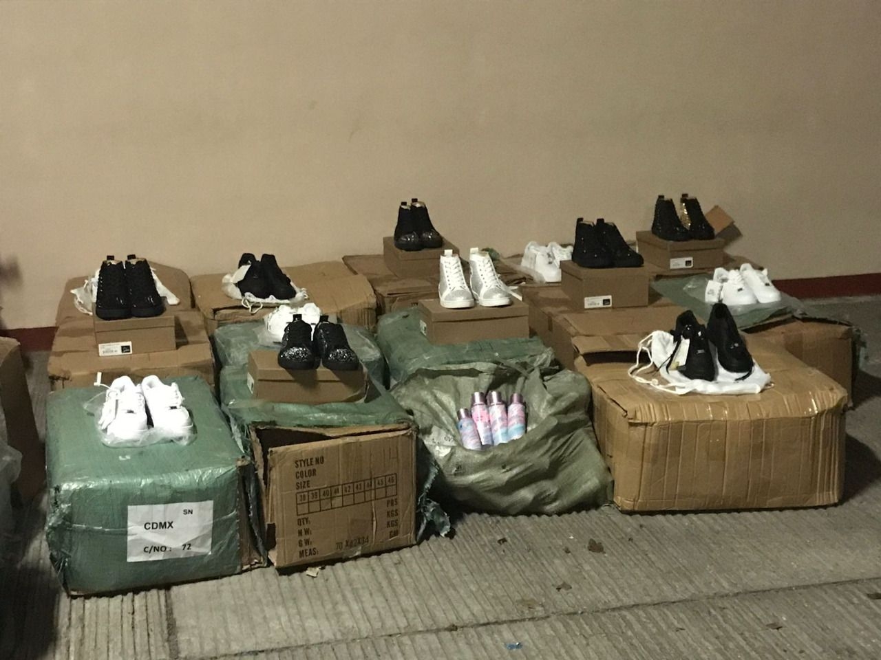 Marina decomisa mercancía por contrabando en Chetumal