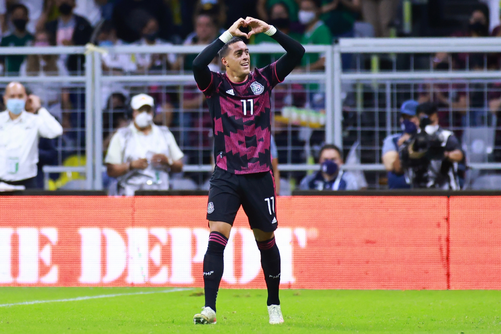 Rogelio llegó a México hace seis años y a la fecha se mantiene en la Liga MX. Foto: Especial