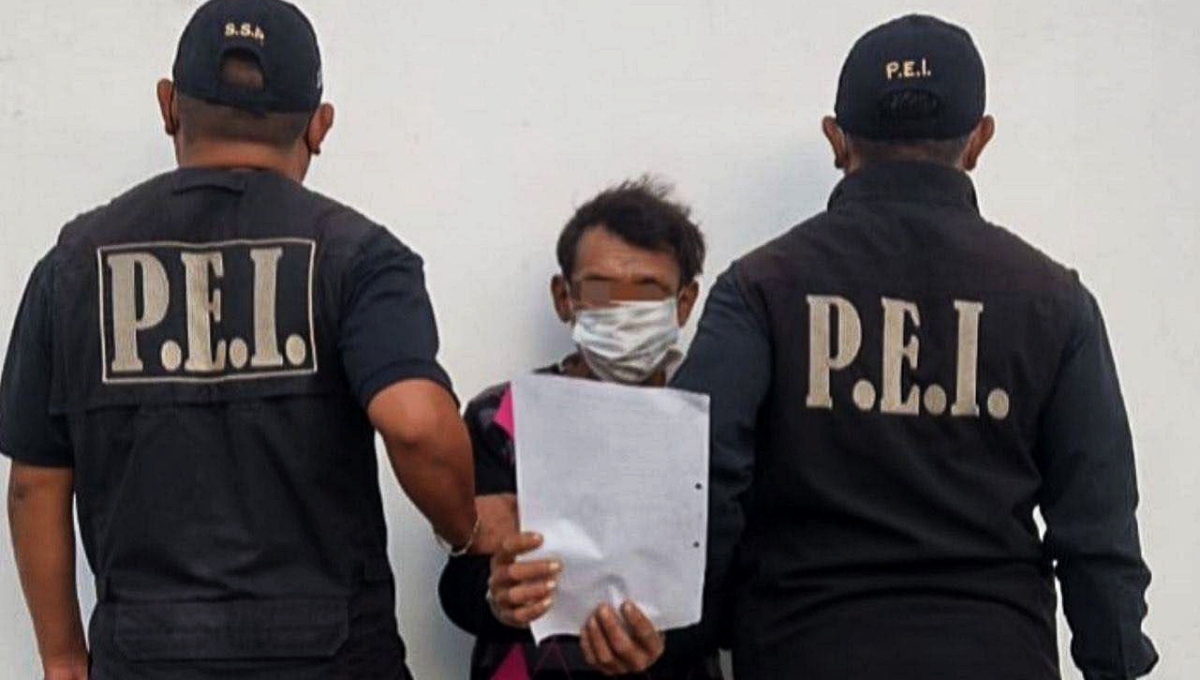 El hombre junto a otras personas golpearon y apedrearon a la víctima