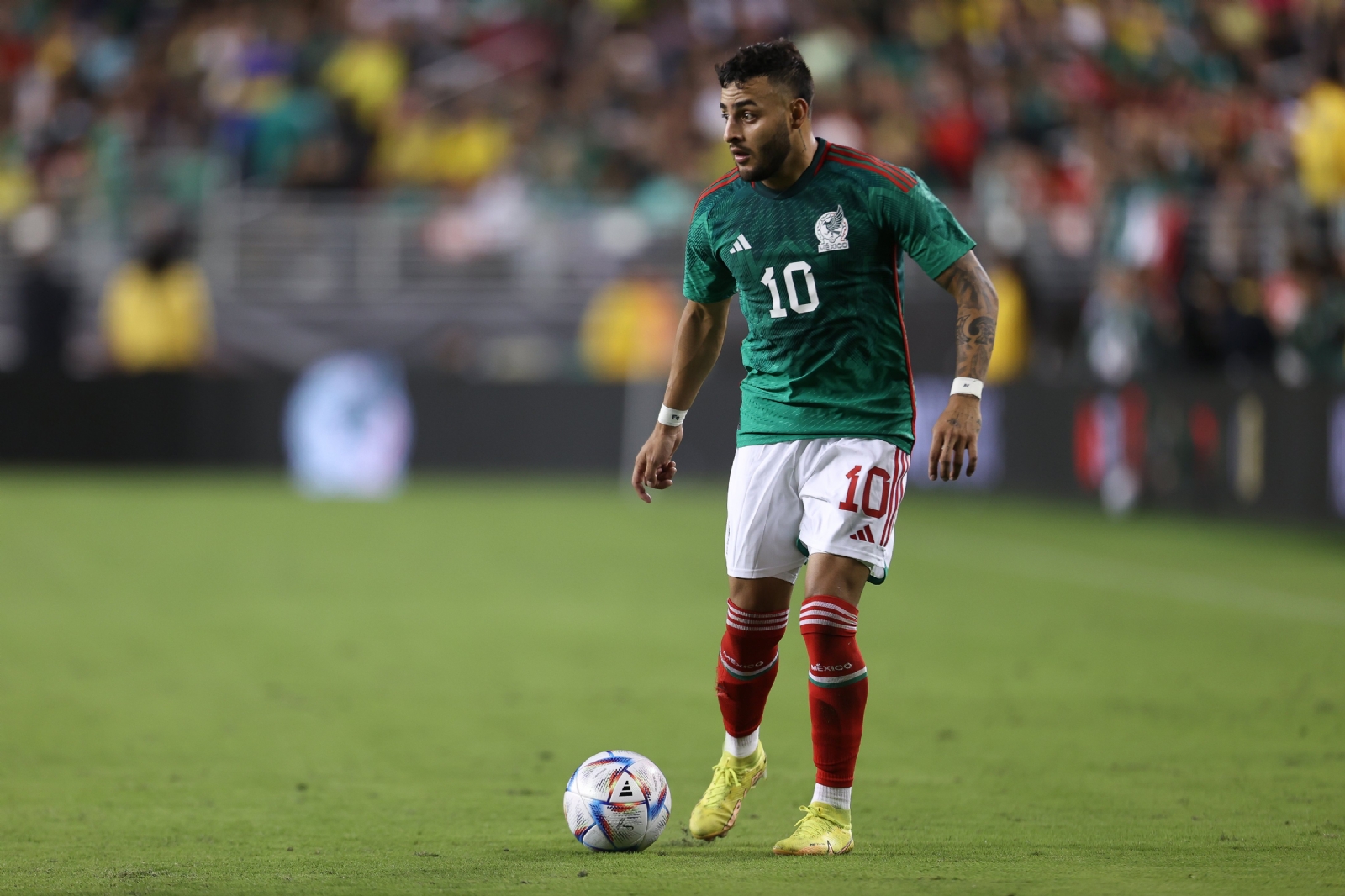 Alexis Vega podría salir de Chivas Alexis Vega podría salir de Chivas