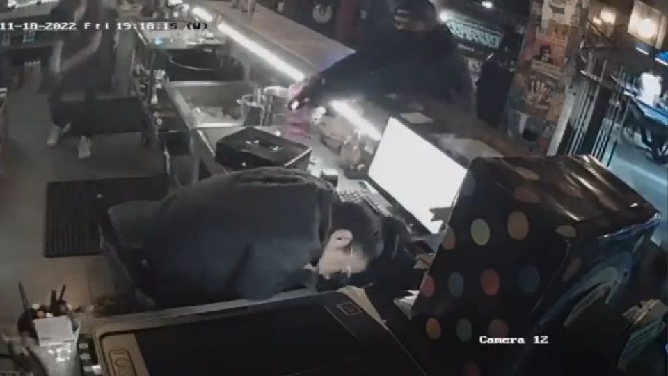 Dos hombres fueron detenidos y puestos a disposición de la Fiscalía de Guanajuato Dos hombres fueron detenidos y puestos a disposición de la Fiscalía de Guanajuato
