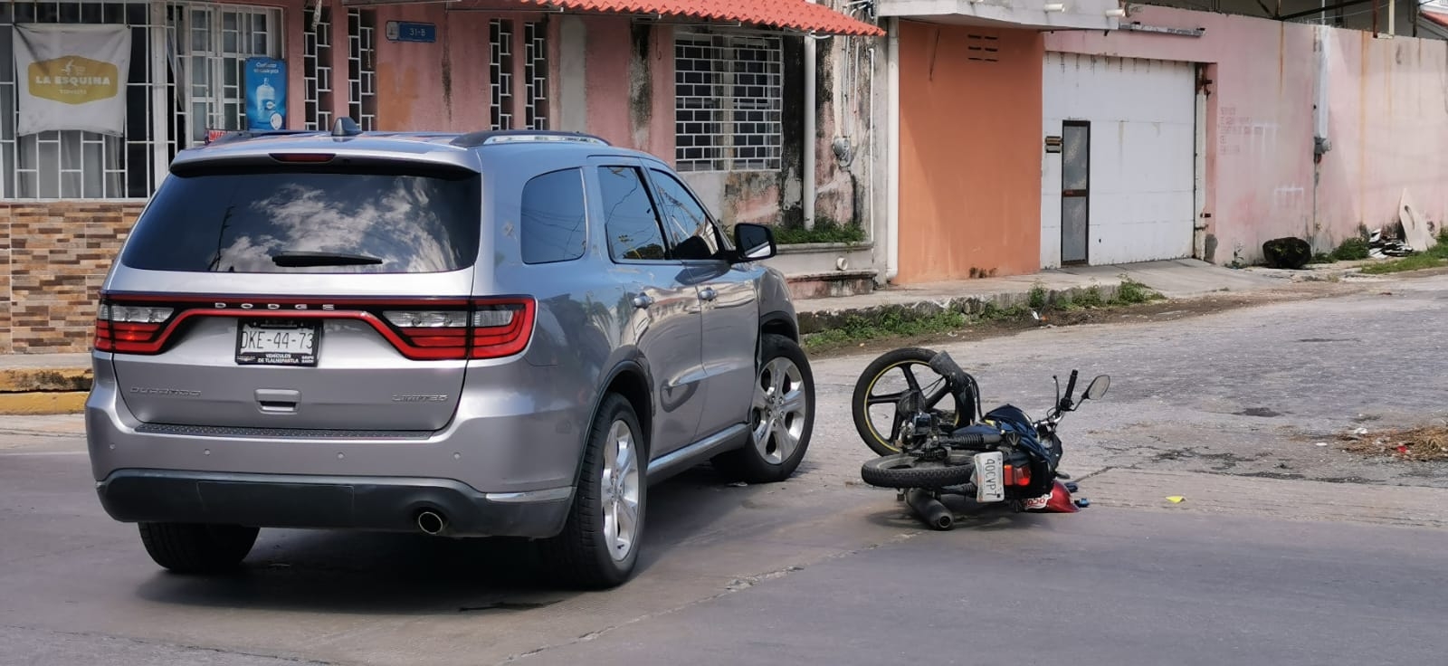 El lesionado fue llevado a una clínica para su atención médica El lesionado fue llevado a una clínica para su atención médica