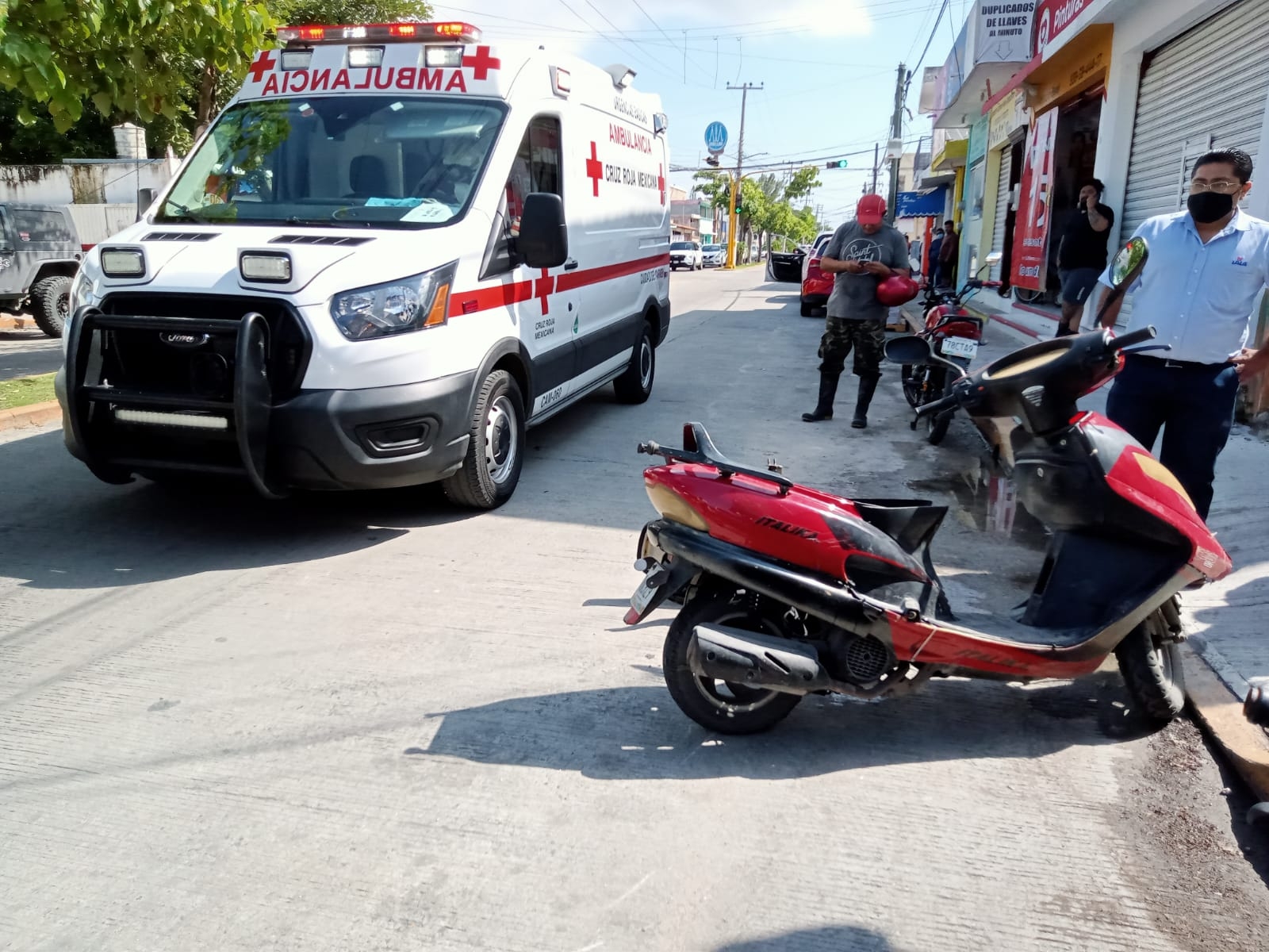 Joven de 20 años resulta herido al ser atropellado en Ciudad del Carmen