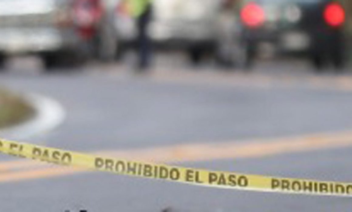 Le disparan a una mujer taxista