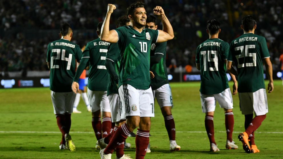 Henry Martín fue titular de la selección en el primer partido en Qatar 2022 Henry Martín fue titular de la selección en el primer partido en Qatar 2022