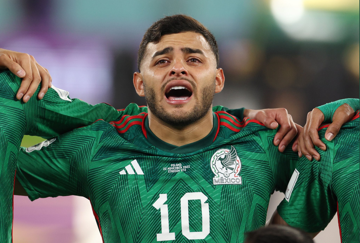 El delantero del Tricolor dejó ver su emoción por representar a nuestro país en una justa mundialista El delantero del Tricolor dejó ver su emoción por representar a nuestro país en una justa mundialista