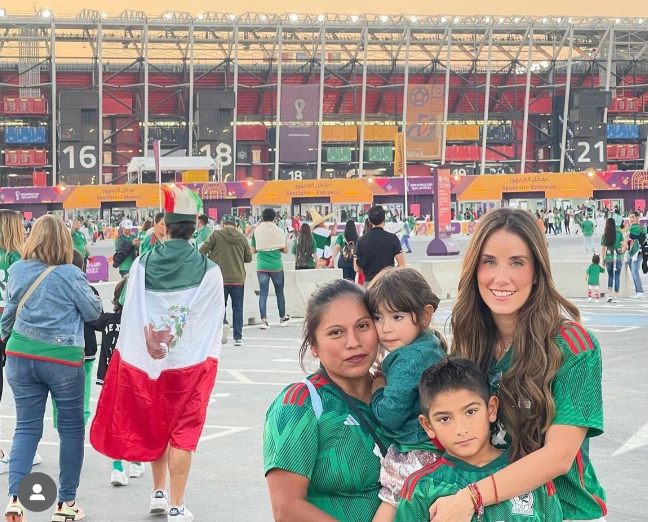 Los mexicanos van llegando de a poco a la sede mundialista y ya han dado de que hablar