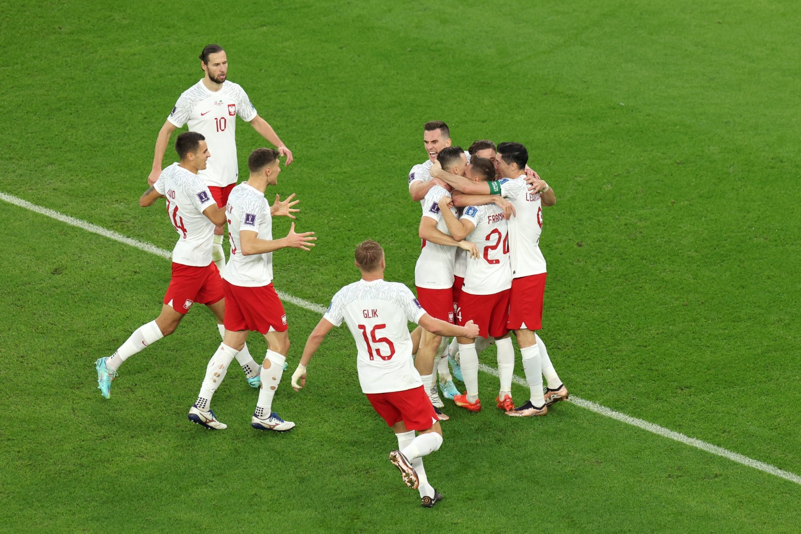Lewandowski logró anotar su primer gol en Qatar 2022