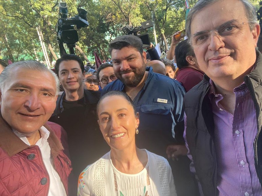 Las corcholatas que acompañan a AMLO al Zócalo Las corcholatas que acompañan a AMLO al Zócalo