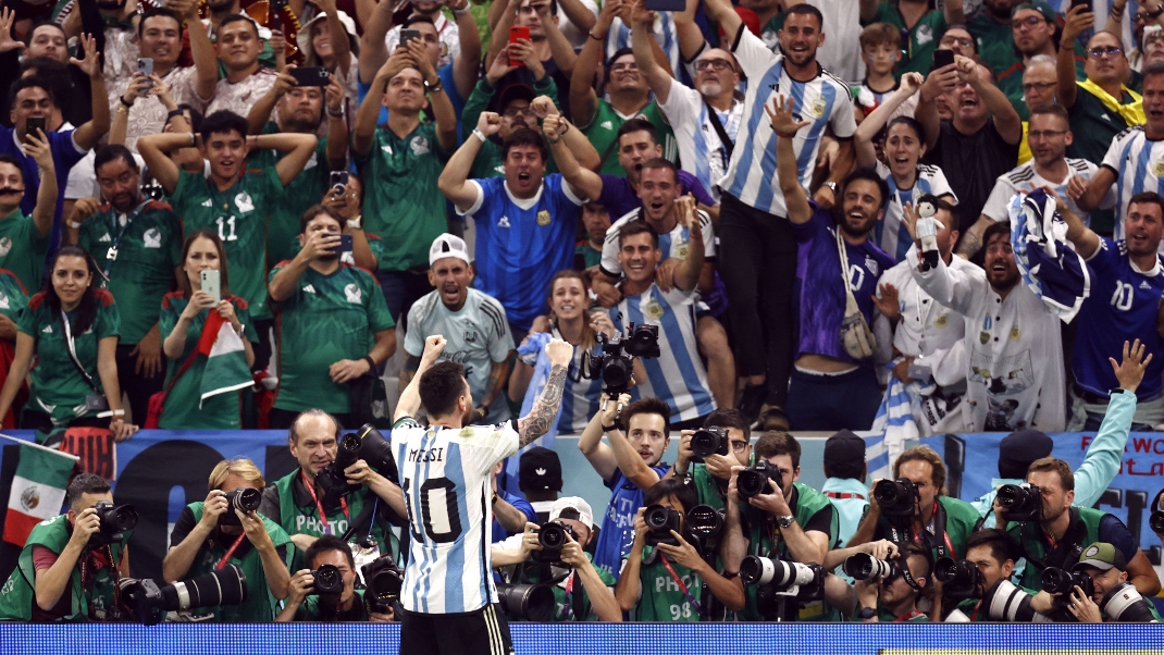 Messi demostró por qué es el astro del futbol europeo Messi demostró por qué es el astro del futbol europeo