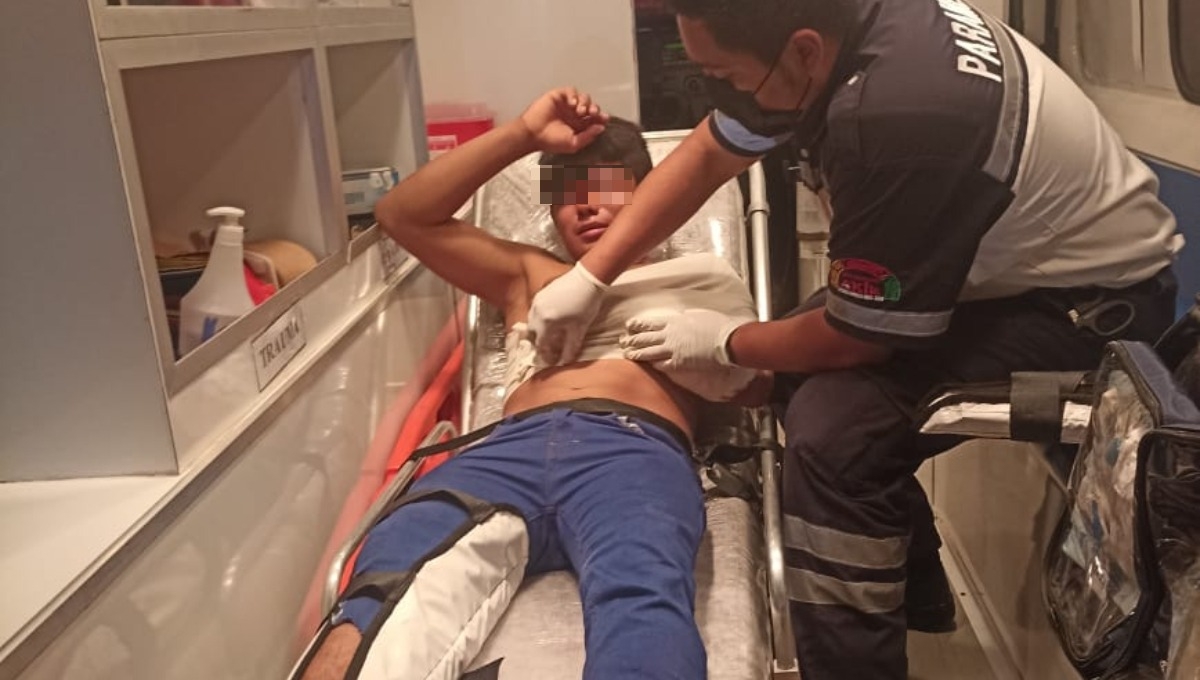 Las dos víctimas de 14 y 16 años fueron atacados con tubos por alrededor de 6 jóvenes en Akil Las dos víctimas de 14 y 16 años fueron atacados con tubos por alrededor de 6 jóvenes en Akil