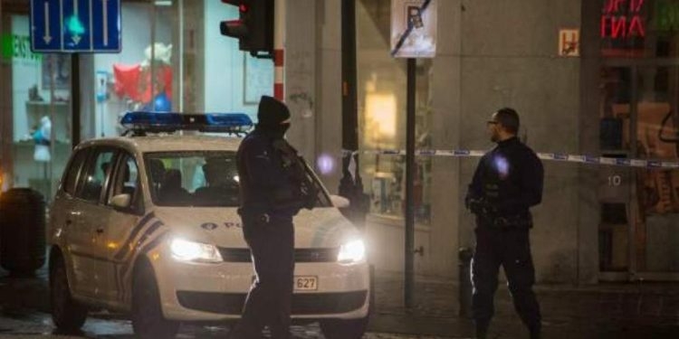 Dos muertos y dos heridos en tres ataques con arma blanca en Bruselas Dos muertos y dos heridos en tres ataques con arma blanca en Bruselas
