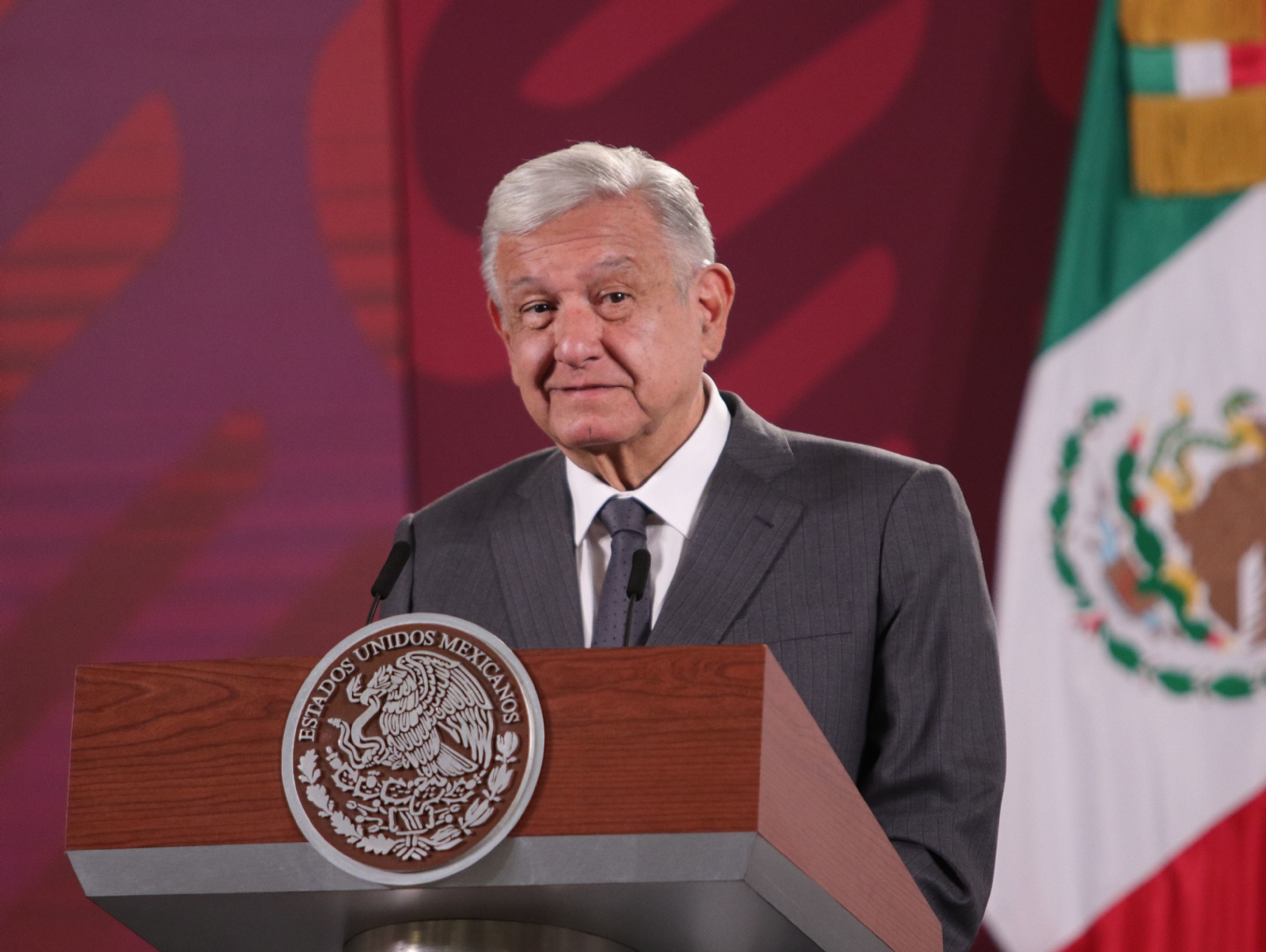 Ante freno a su reforma electoral, AMLO se resigna y anuncia envío de nueva iniciativa Ante freno a su reforma electoral, AMLO se resigna y anuncia envío de nueva iniciativa