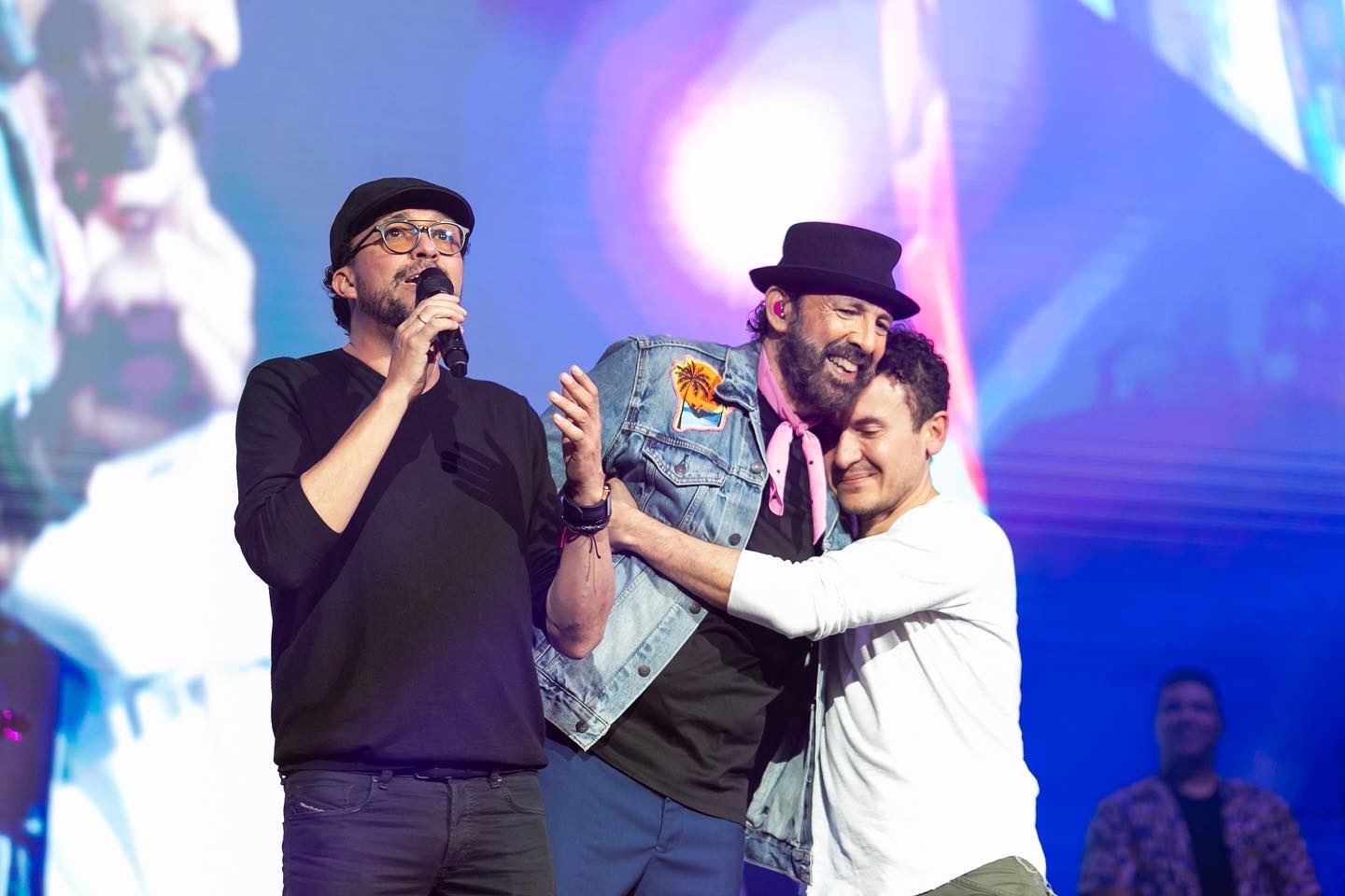 Juan Luis Guerra se encuentra realizando una serie de conciertos por el Caribe Juan Luis Guerra se encuentra realizando una serie de conciertos por el Caribe