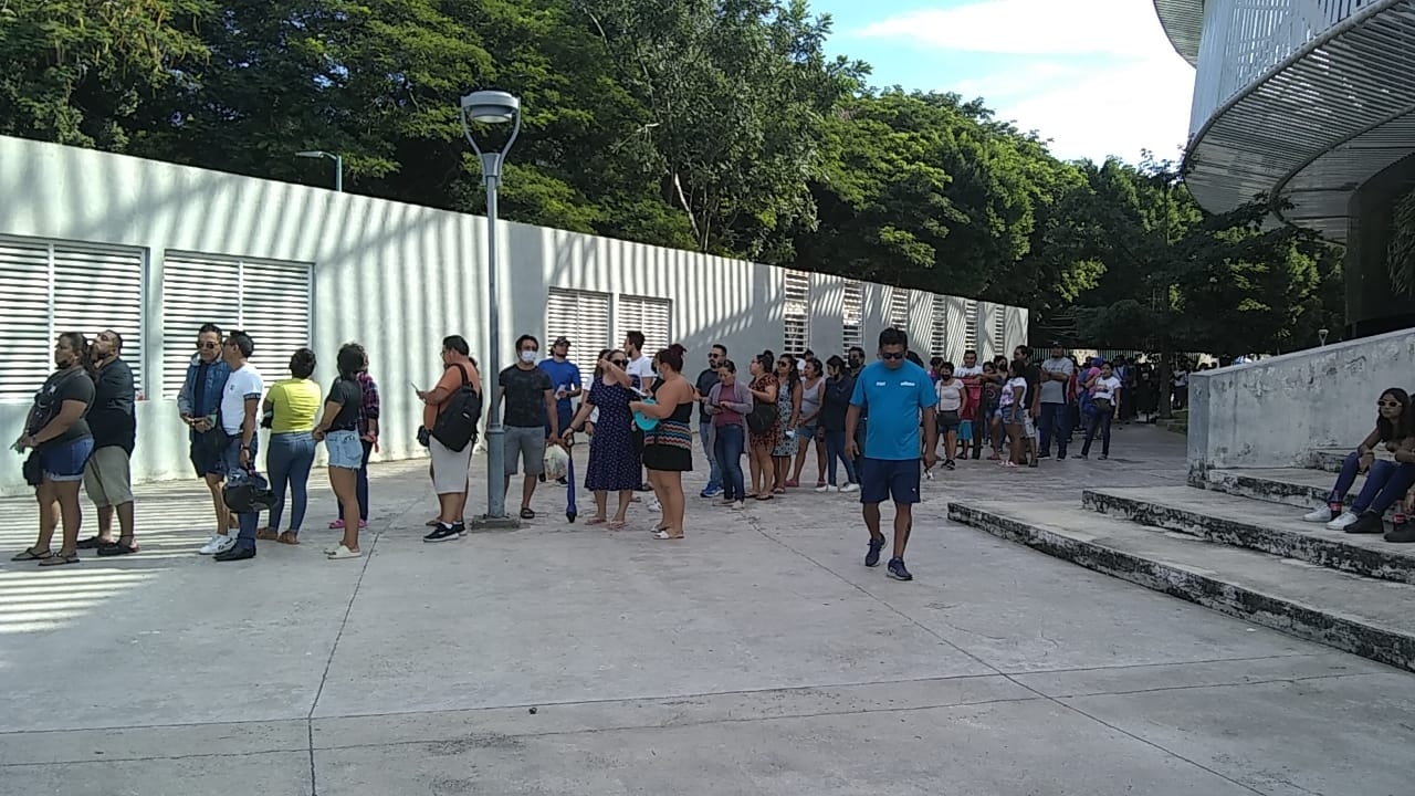 A diferencia del palacio municipal, en esta ocasión los asistentes destacar la organización A diferencia del palacio municipal, en esta ocasión los asistentes destacar la organización