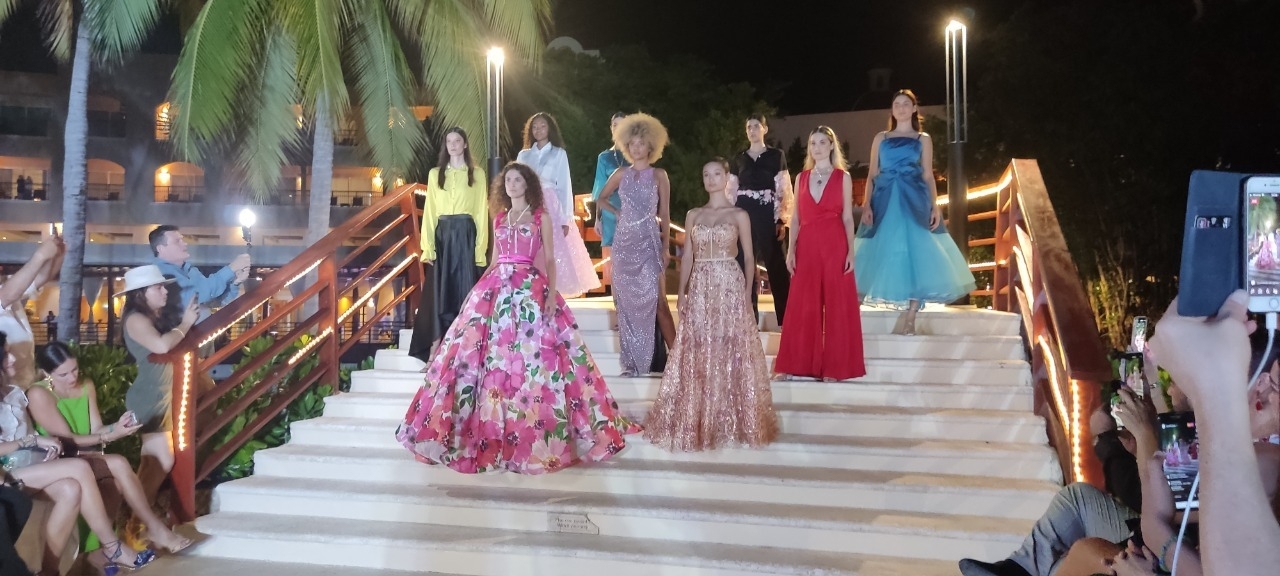 Su octava edición se realizó en un conocido hotel, donde fueron presentadas diversas tendencias de moda Su octava edición se realizó en un conocido hotel, donde fueron presentadas diversas tendencias de moda