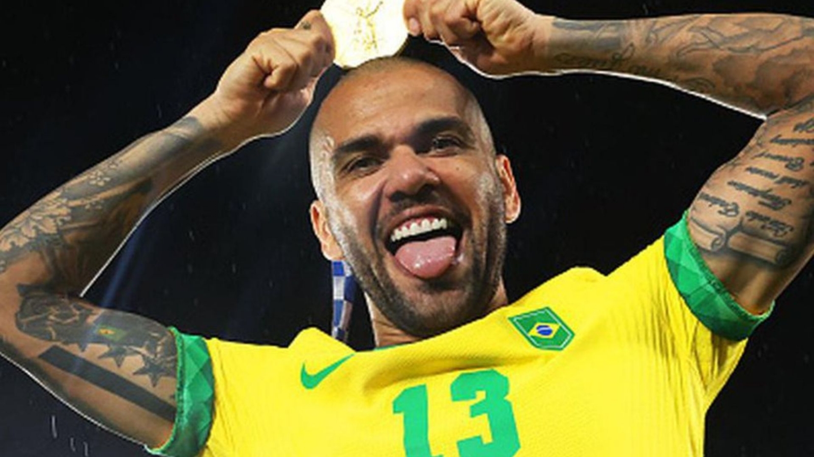 Dani Alves se encuentra en problemas en Barcelona actualmente