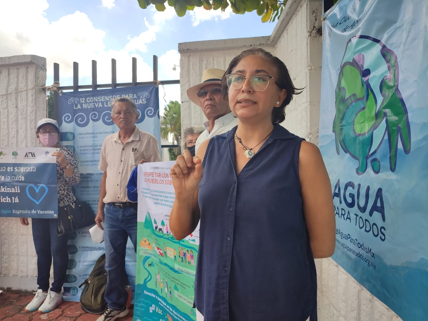 Los habitantes de dos comunidades están hartos de que los jueces no resuelvan sus amparos. Los habitantes de dos comunidades están hartos de que los jueces no resuelvan sus amparos.