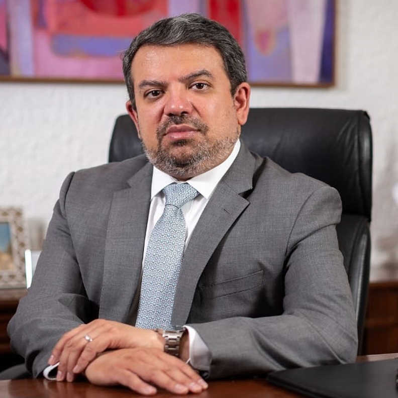 El nuevo Secretario es Licenciado en Economía por el Instituto Tecnológico Autónomo de México
