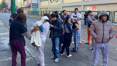 "Me informa @SSC_CDMX que luego del sobrevuelo de los cóndores no se reporta daño alguno", informó Sheinbaum "Me informa @SSC_CDMX que luego del sobrevuelo de los cóndores no se reporta daño alguno", informó Sheinbaum