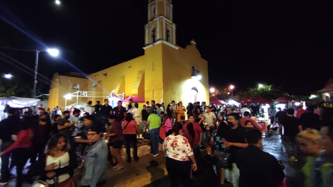 Misa fue impartida por el Obispo de Campeche; feligresía agradeció e imploró junto a peregrino