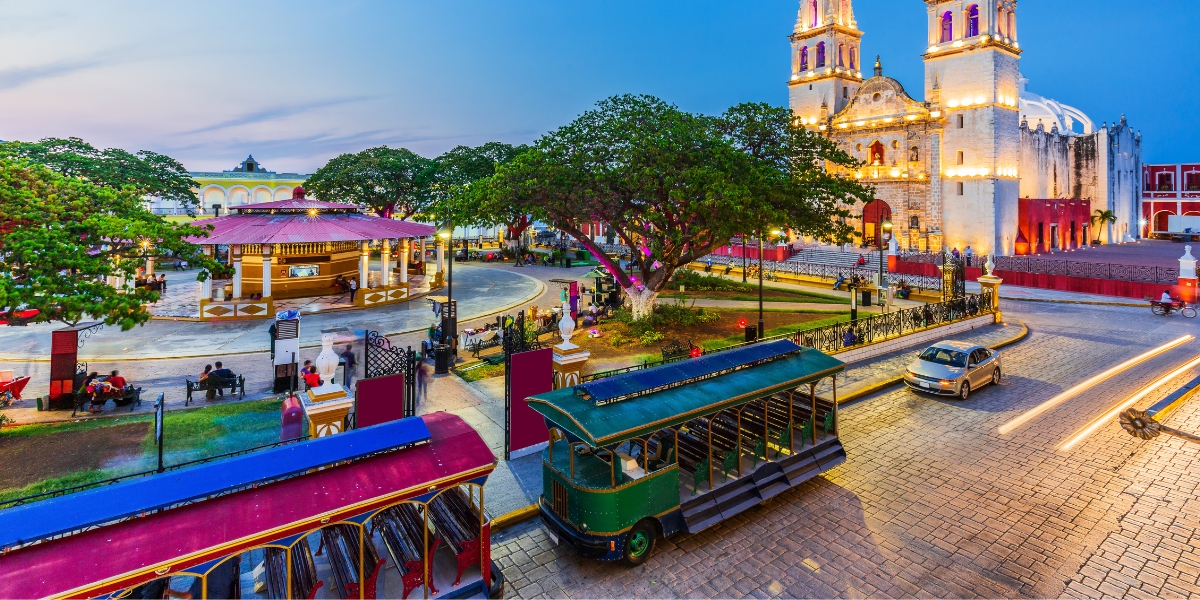 Recorrer Campeche y vivir la experiencia de subirte a un tranvía es la opción perfecta en tu próxima visita. Foto: Especial