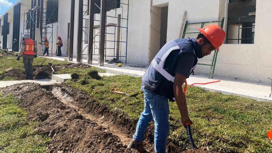 Una vecina aseguró que, hasta ahora, ninguno tiene certeza sobre la fecha del cambio