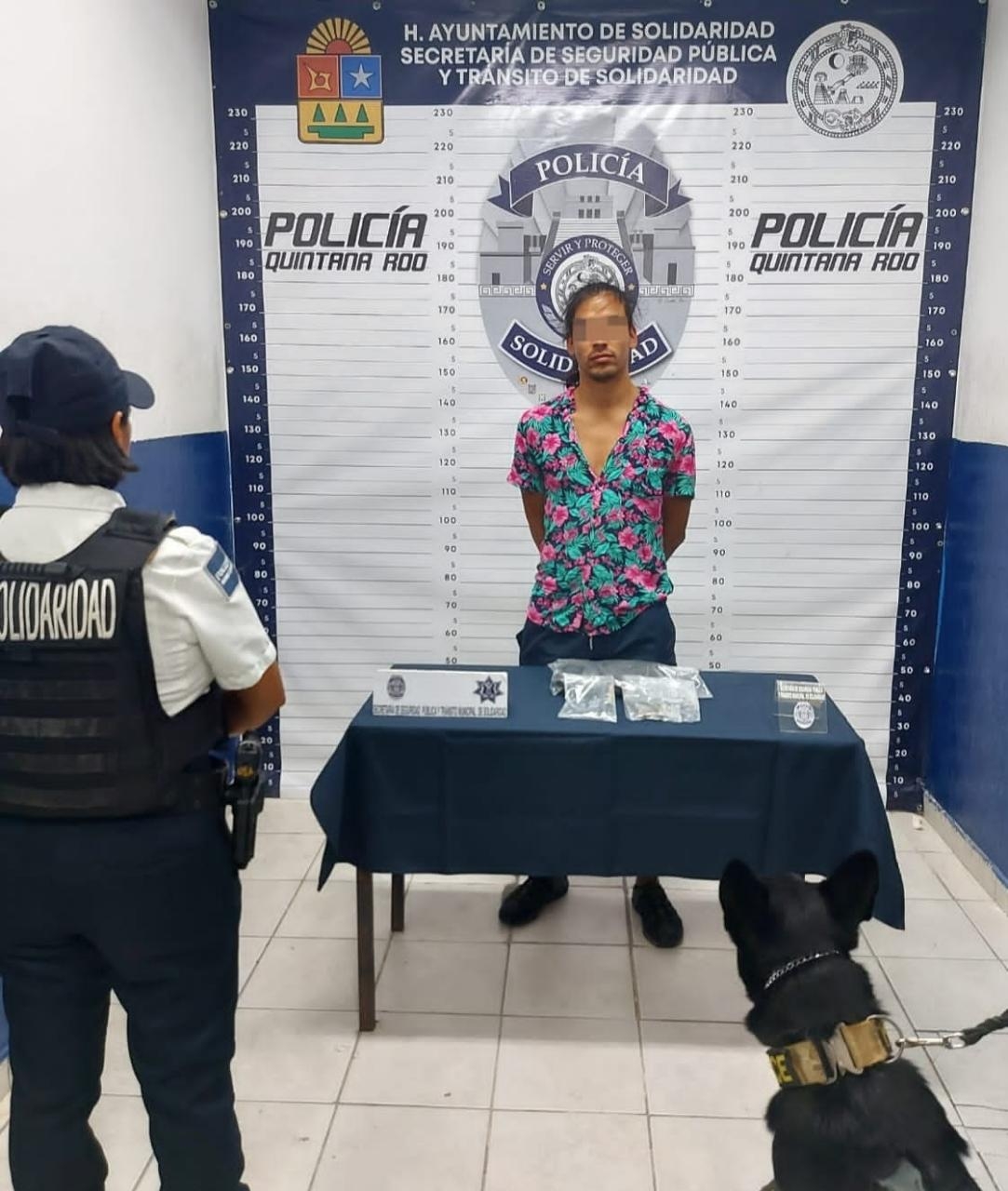 Detienen a dos presuntos narcomenudistas en distintos puntos de Playa del Carmen