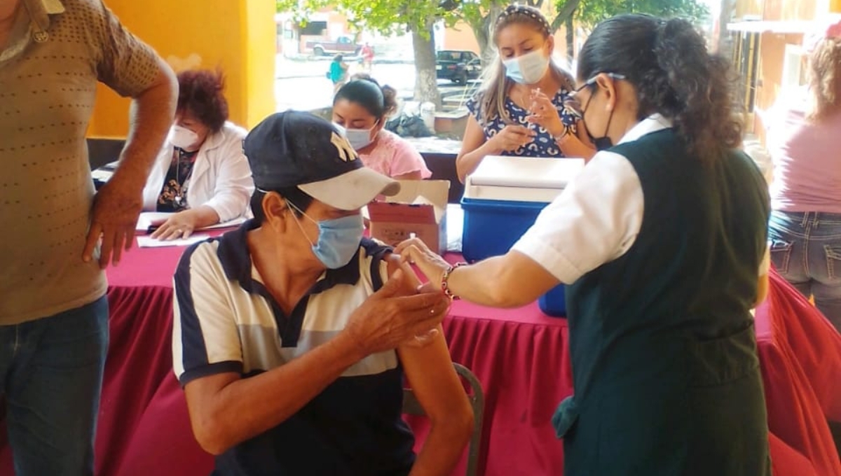 225 pobladores de Chocholá fueron vacunados contra la influenza