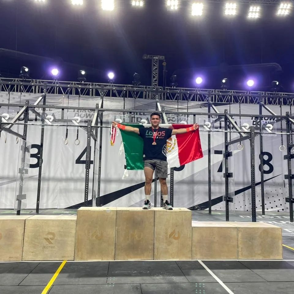 El atleta tizimileño David Luna Pérez compitió en la categoría teens de 17 a 18 años