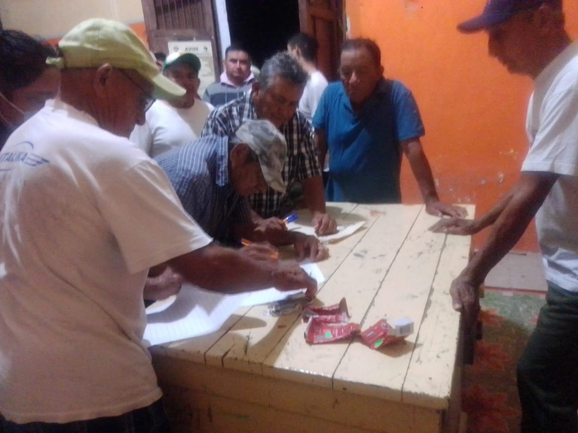 Los 441 comuneros se reunieron en una junta informativa para expresar su inconformidad