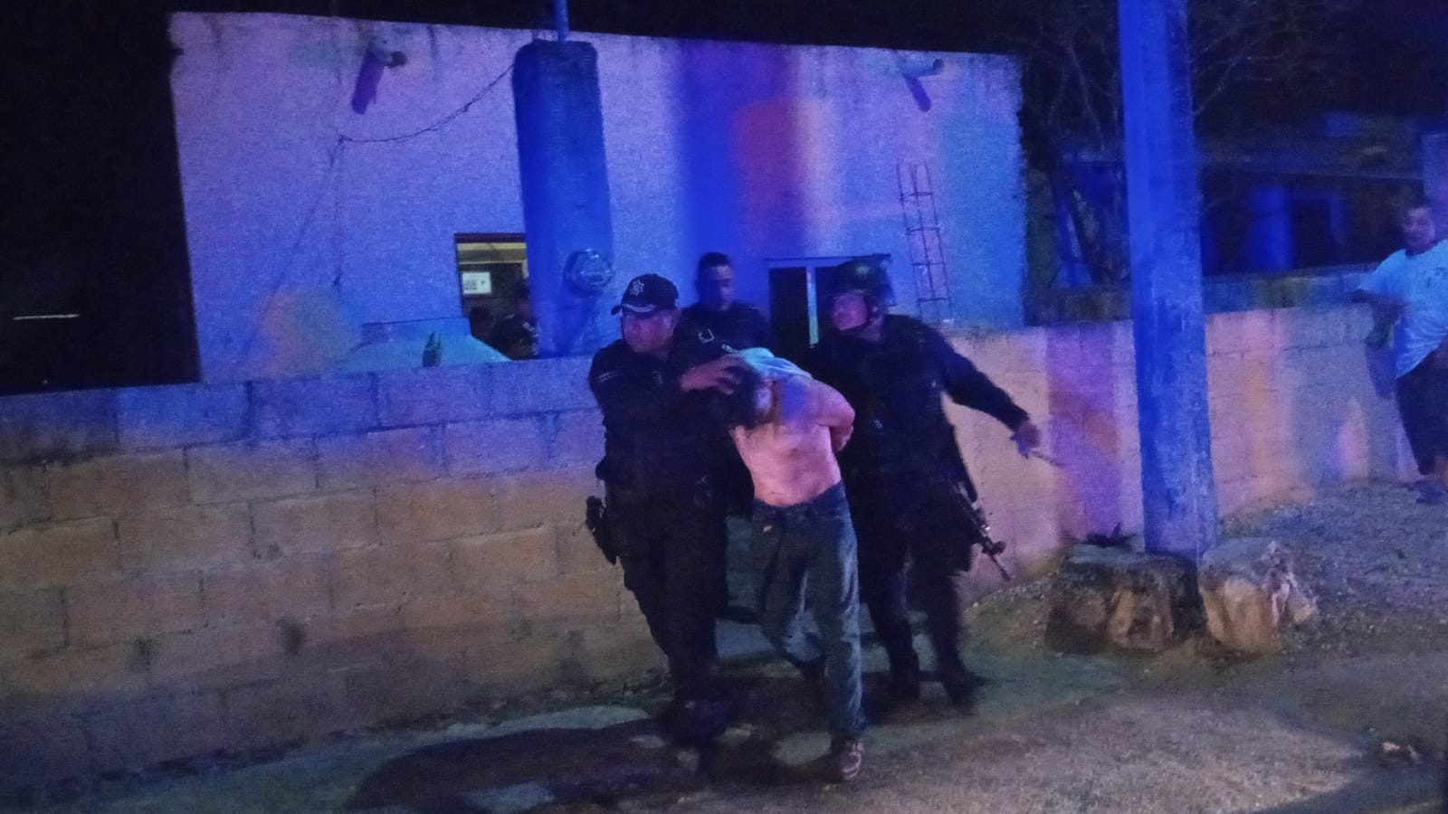 El agresor fue detenido luego de su abuela lo entregara a la policía El agresor fue detenido luego de su abuela lo entregara a la policía