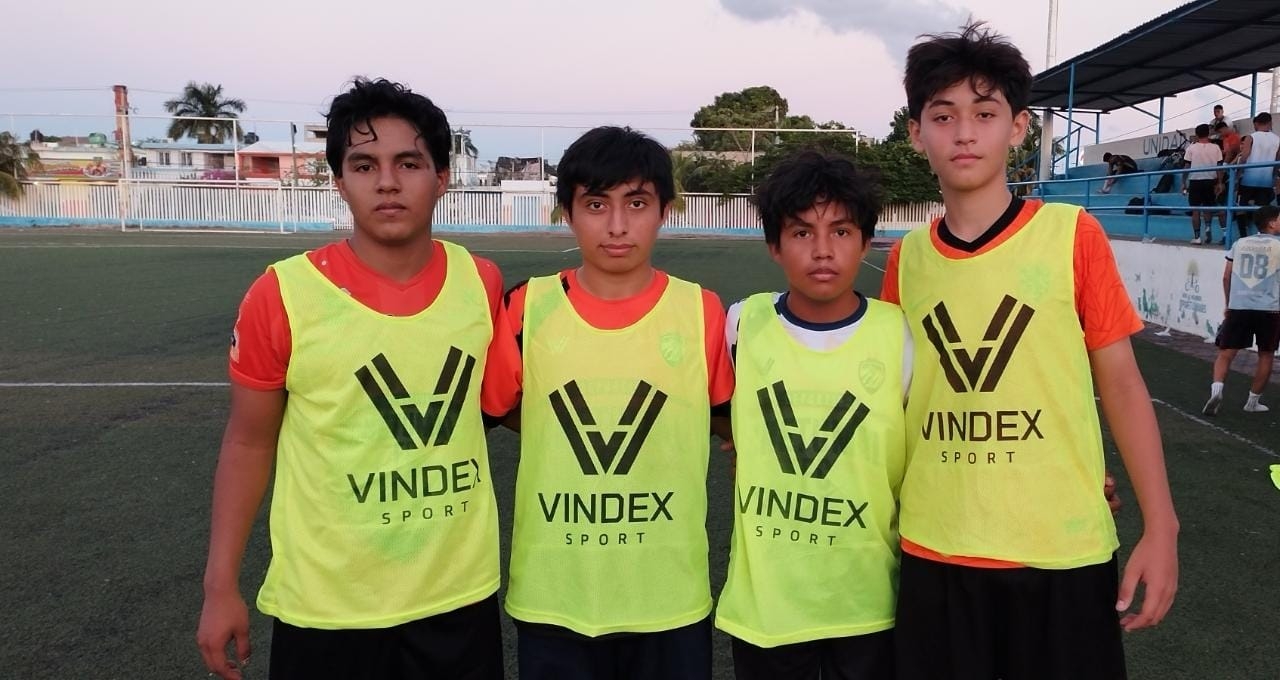 Los jóvenes buscan una oportunidad en el equipo dirigido por el profesor Selin Hadad Los jóvenes buscan una oportunidad en el equipo dirigido por el profesor Selin Hadad