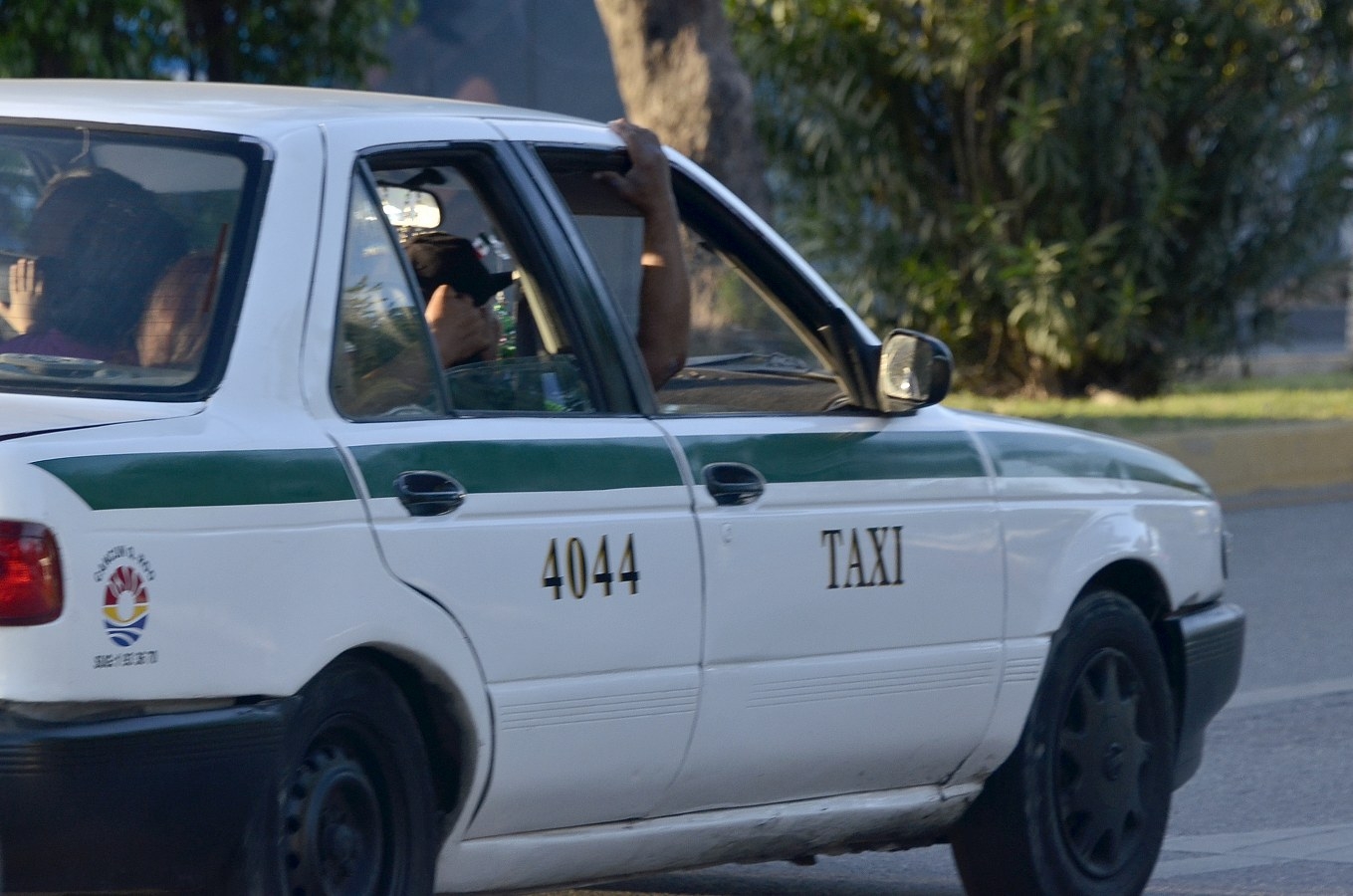 Los taxistas en Quintana Roo han realizado manifestaciones contra la llegada de Uber