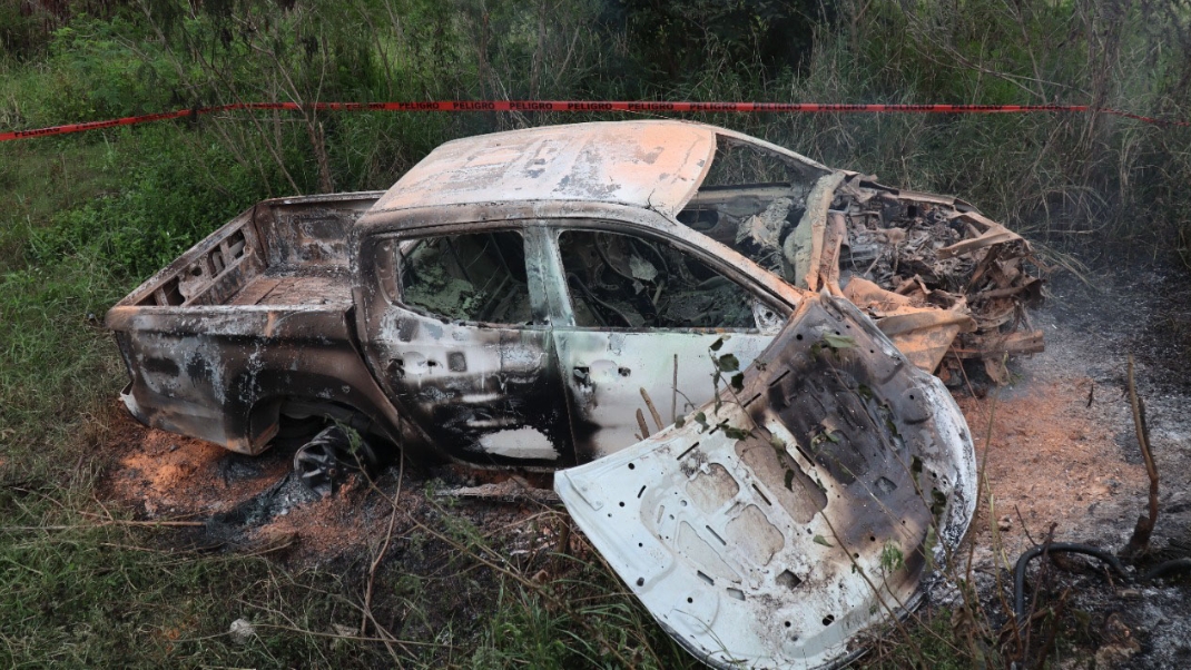 Presuntamente el conductor se dormitó el volante de la unidad que se desplazaba con exceso de velocidad sobre la carretera Escárcega-Champotón Presuntamente el conductor se dormitó el volante de la unidad que se desplazaba con exceso de velocidad sobre la carretera Escárcega-Champotón