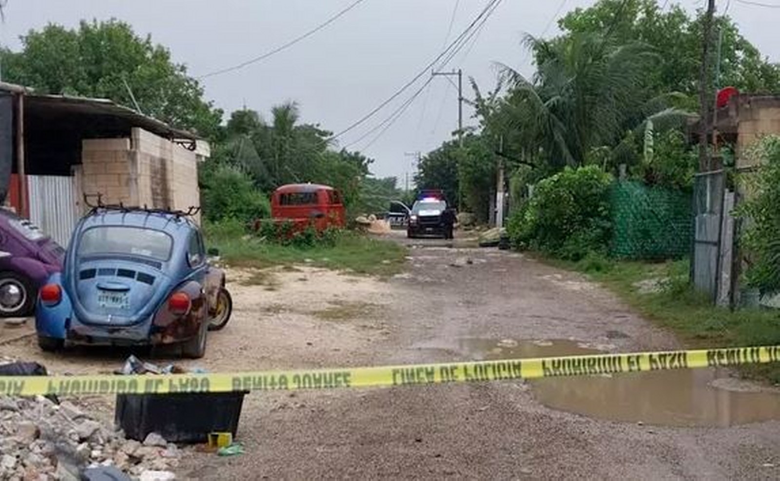 Vecinos al escuchar las detonaciones salieron y vieron un par de motociclistas escapar