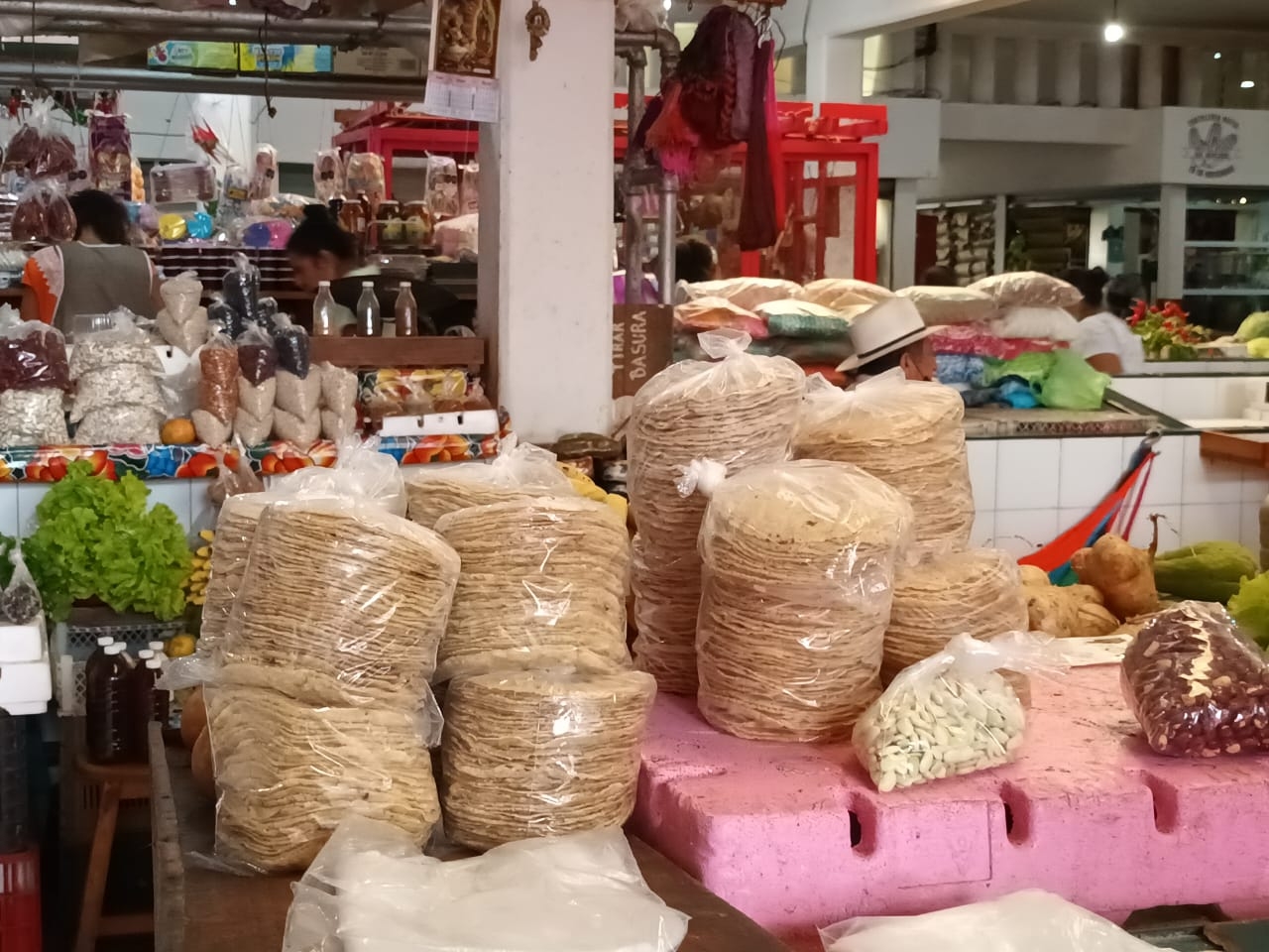 Las tortillas para panucho se venden en hasta 35 pesos Las tortillas para panucho se venden en hasta 35 pesos
