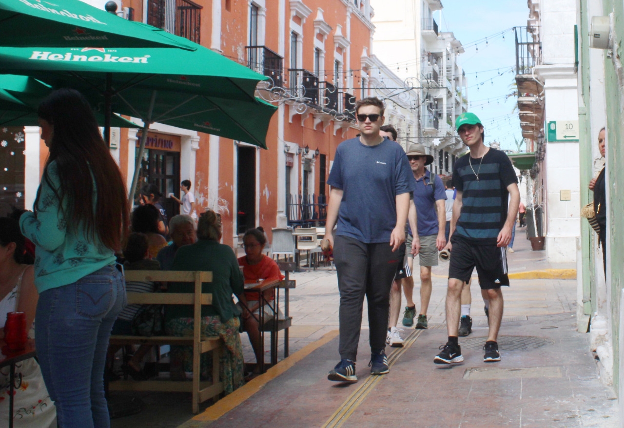 Restaurantes de la calle 59 de Campeche laborarán por Año Nuevo